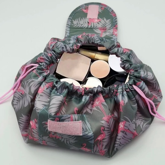 Elle Green Flamingo Drawstring Makeup Organizer - Picture 3 of 5